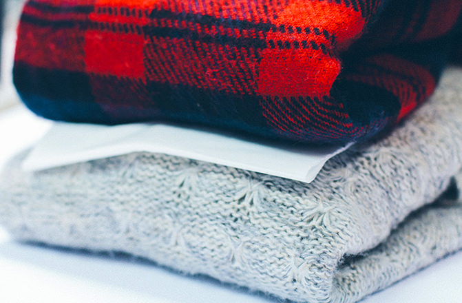 dryer-sheets-in-clothes